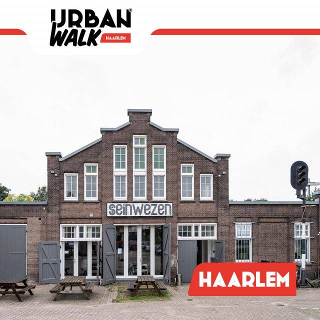 Ontdek de charmante spoorwegarchitectuur van Seinwezen tijdens de Urban Walk Haarlem! Dit voormalige NS-gebouw🚂, gebouwd in 1915, ademt geschiedenis en biedt nu een inspirerende werkomgeving en eventlocatie. Dit monument straalt duurzaamheid uit met het eerste collectieve zonnepanelen dak in Noord-Holland.✨

👉 Seinwezen bezoeken op zondag 3 maart? Schrijf je in via de link in onze bio.